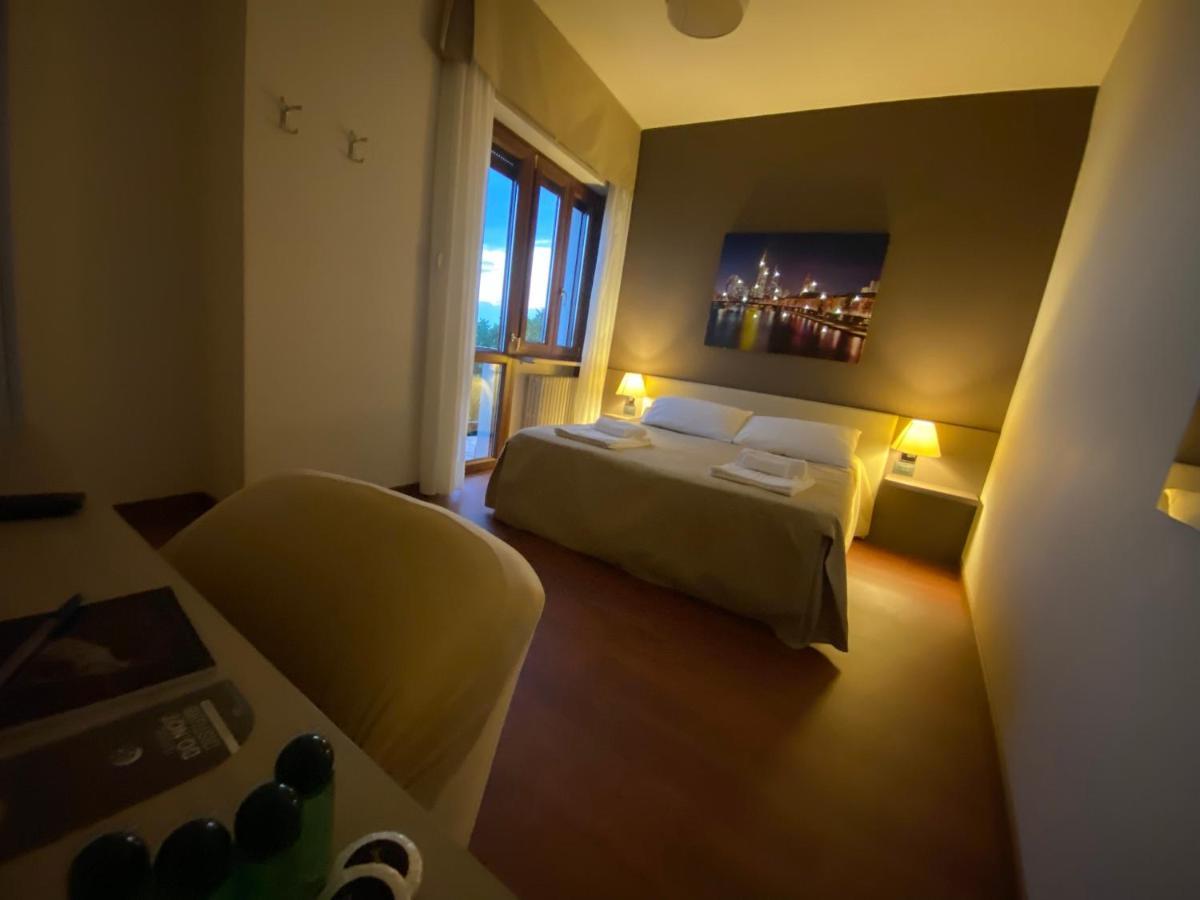 Hotel Lido Bollengo Kültér fotó