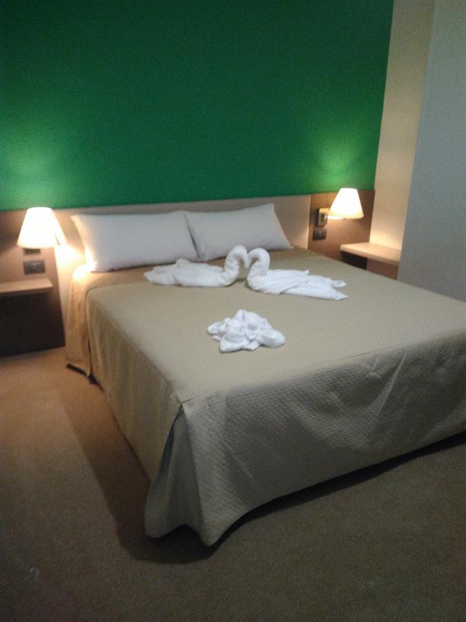 Hotel Lido Bollengo Kültér fotó